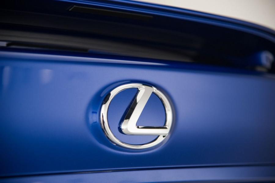 Логотип Lexus RC F 2014 года  (NA) (фото 177 из 200)